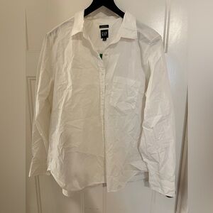 Gap women’s poplin button up shirt